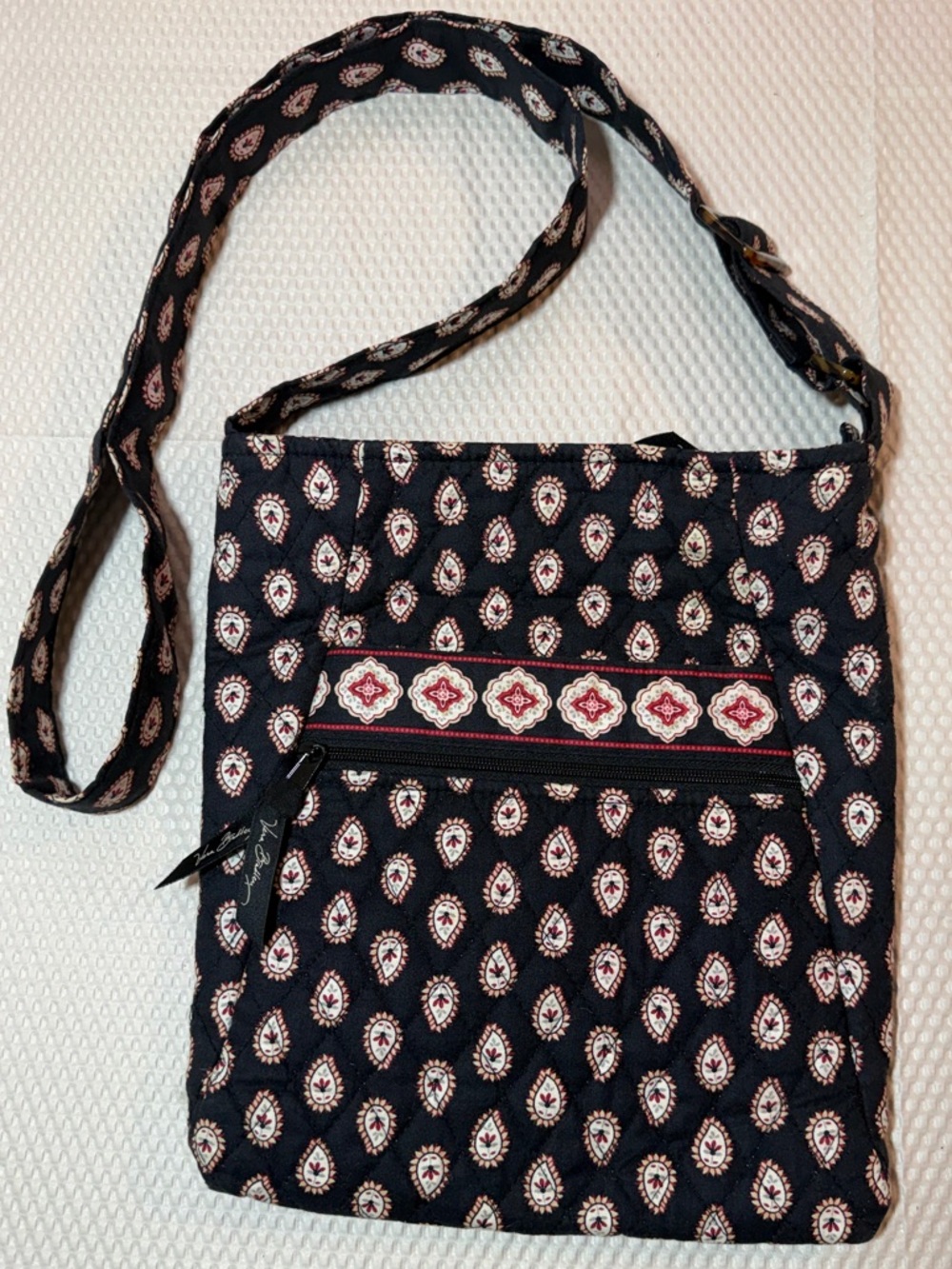 Vera Bradley Quilted Crossbody Bag Black Red White Paisley Cotton Adjustable